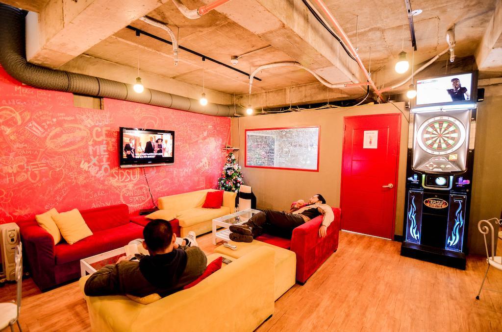 Kimchee Sinchon Guesthouse Сеул Экстерьер фото