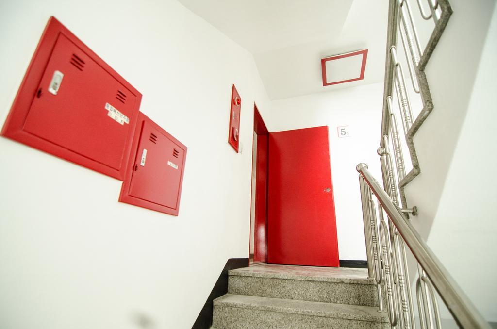 Kimchee Sinchon Guesthouse Сеул Экстерьер фото
