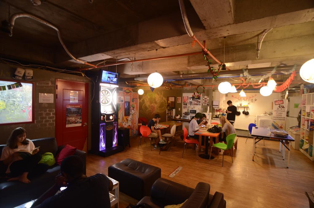 Kimchee Sinchon Guesthouse Сеул Экстерьер фото