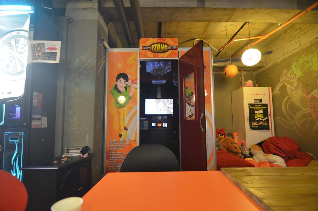 Kimchee Sinchon Guesthouse Сеул Экстерьер фото