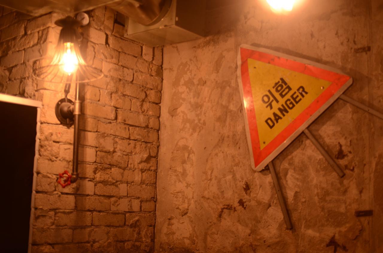 Kimchee Sinchon Guesthouse Сеул Экстерьер фото